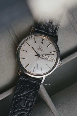 đồng hồ omega1